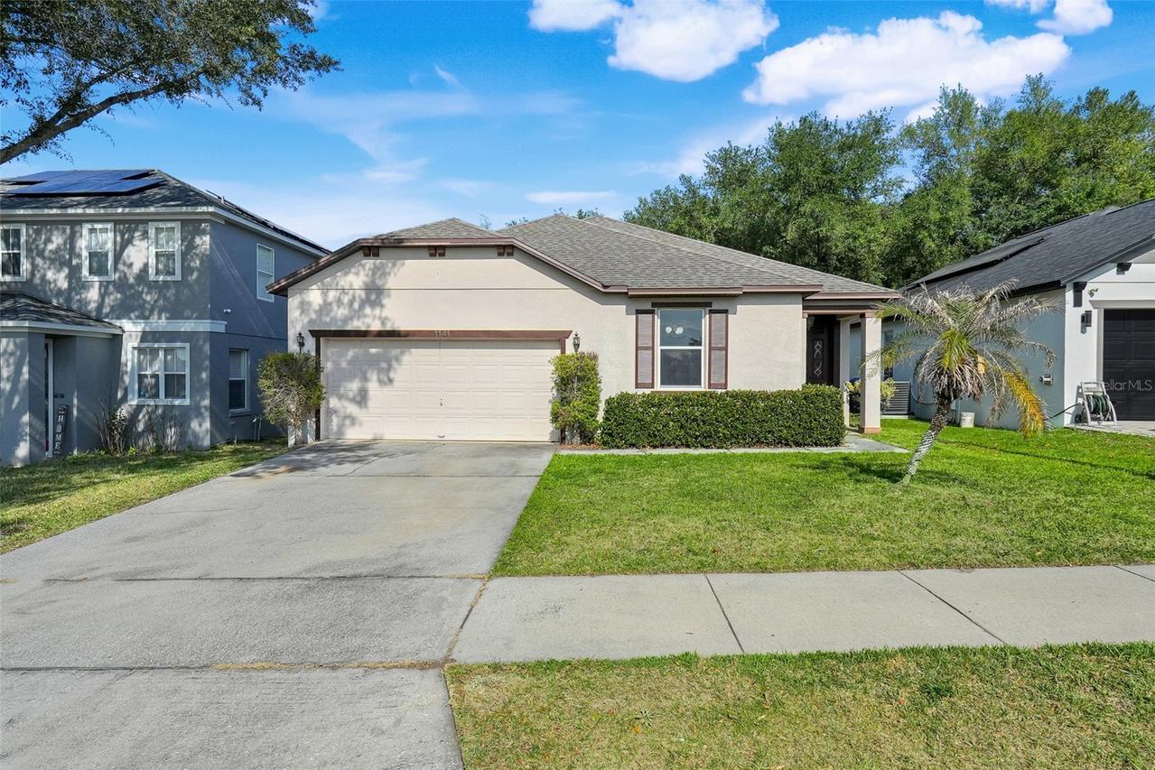 1141 Greenley Ave., Groveland, FL 34736