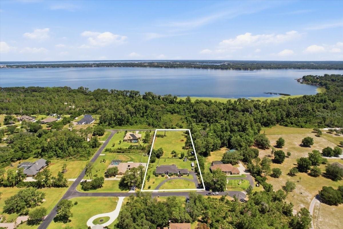15241 Shady Ln., Tavares, FL 32778