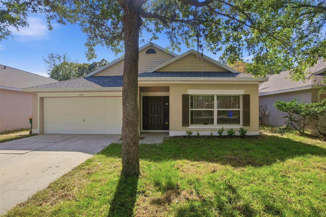 1212 Longville Cir., Tavares, FL 32778