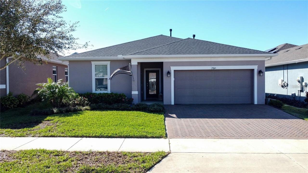 209 Silver Maple Rd., Groveland, FL 34736