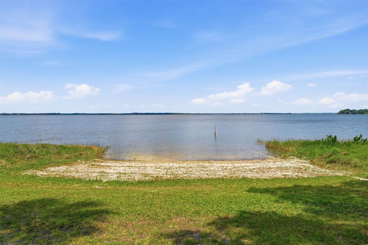 119 Lake Shore Cir., Leesburg, FL 34788