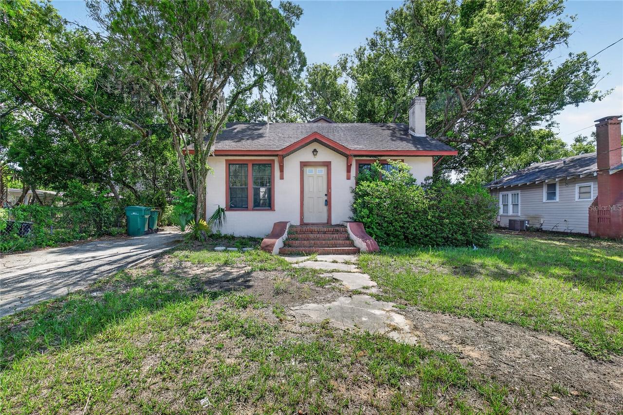 19 E Morningview Dr., Eustis, FL 32726
