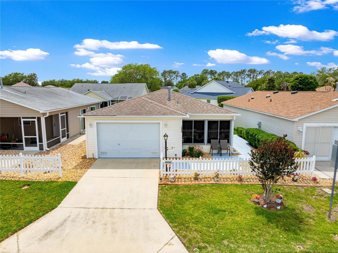 16922 SE 81st Charlesfort Ave., The Villages, FL 32162