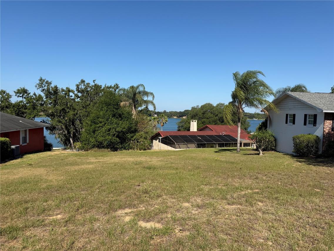 Topping Pl., Eustis, FL 32726
