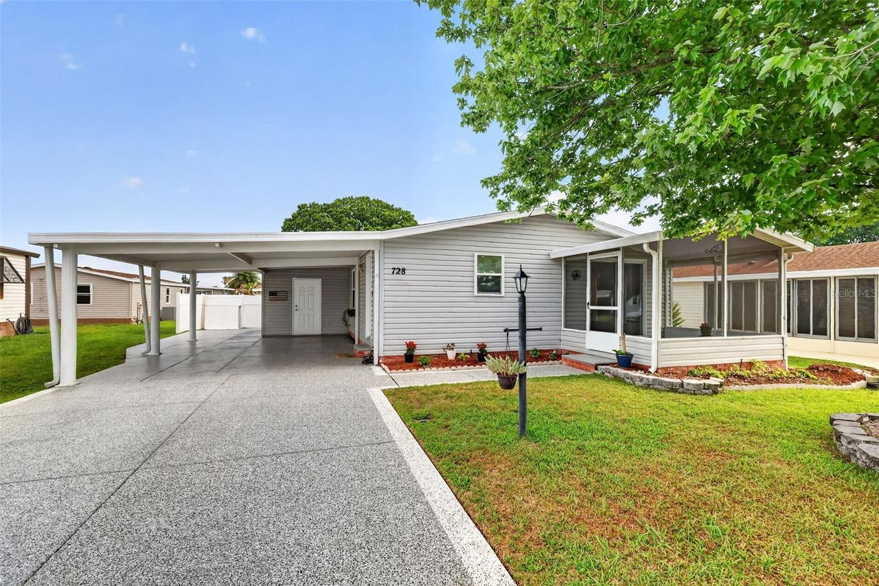 728 Prado Dr., Lady Lake, FL 32159