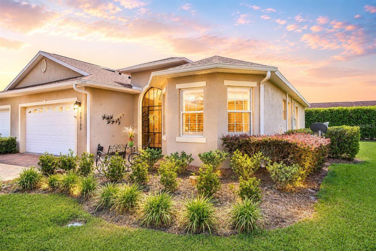 10199 Mainsail Dr., Oxford, FL 34484