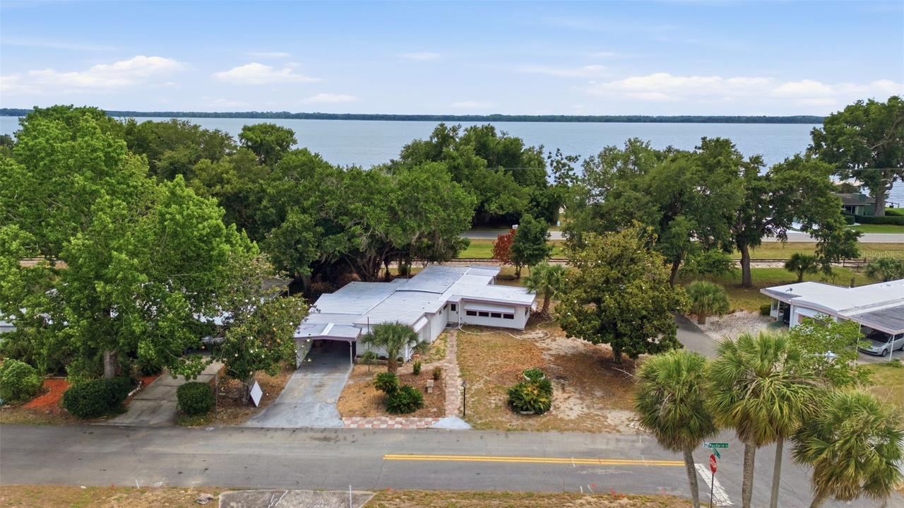 14742 Mandarin St., Tavares, FL 32778