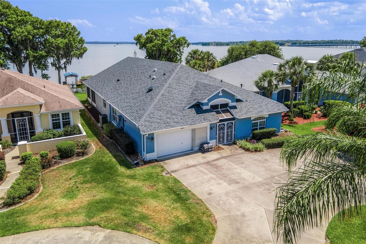 6274 Sailboat Ave., Tavares, FL 32778