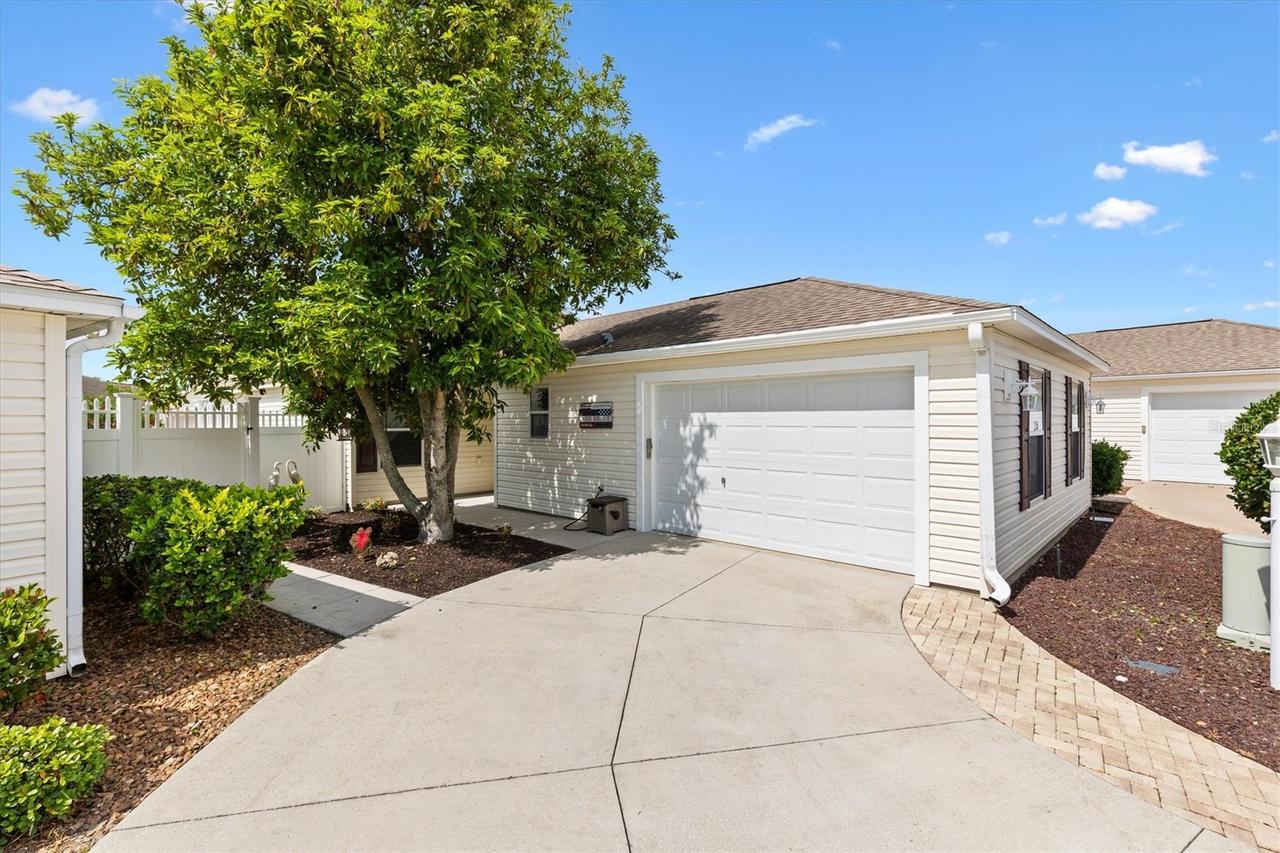 2246 Crestview St., The Villages, FL 32162
