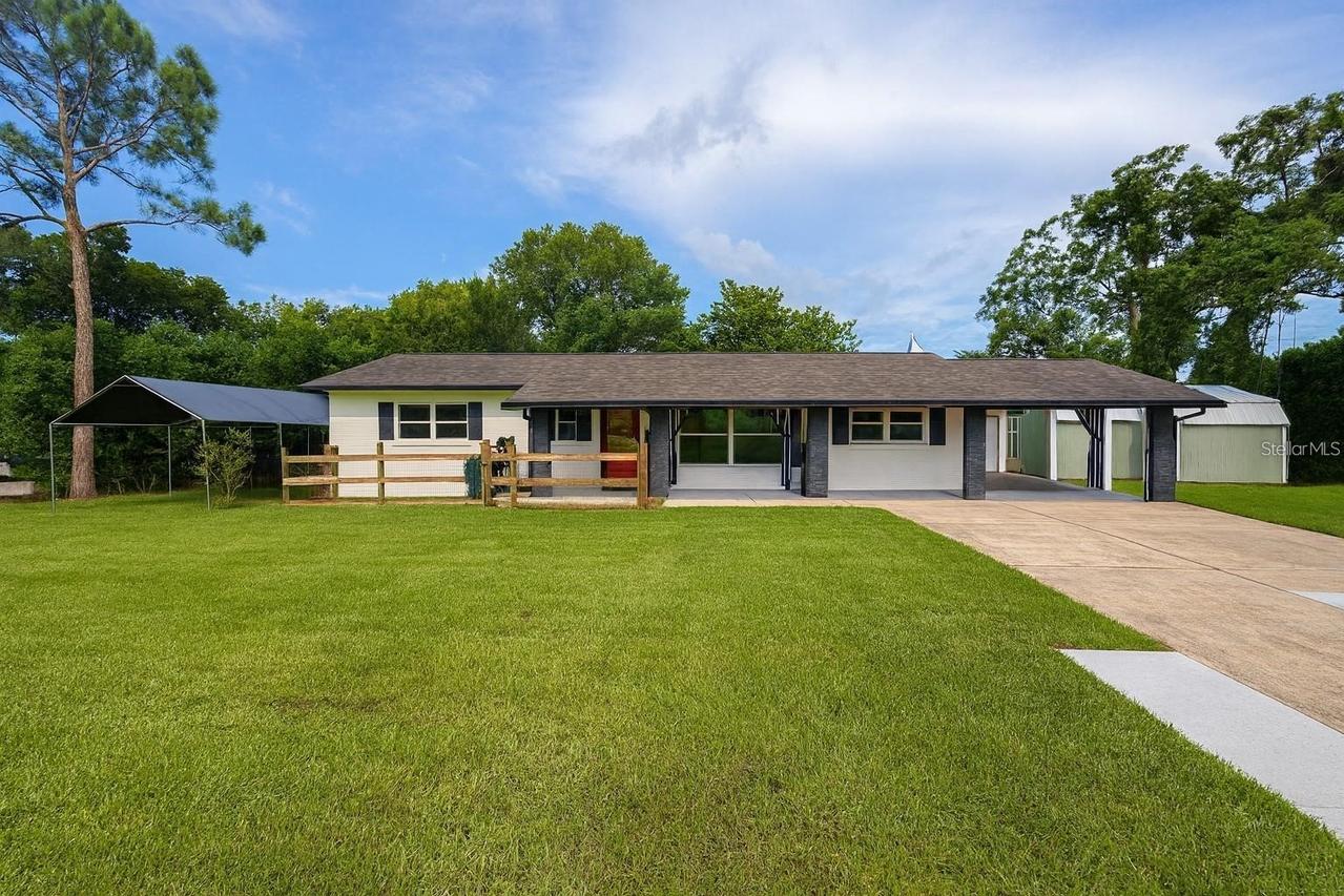 2304 Country Club Rd., Eustis, FL 32726