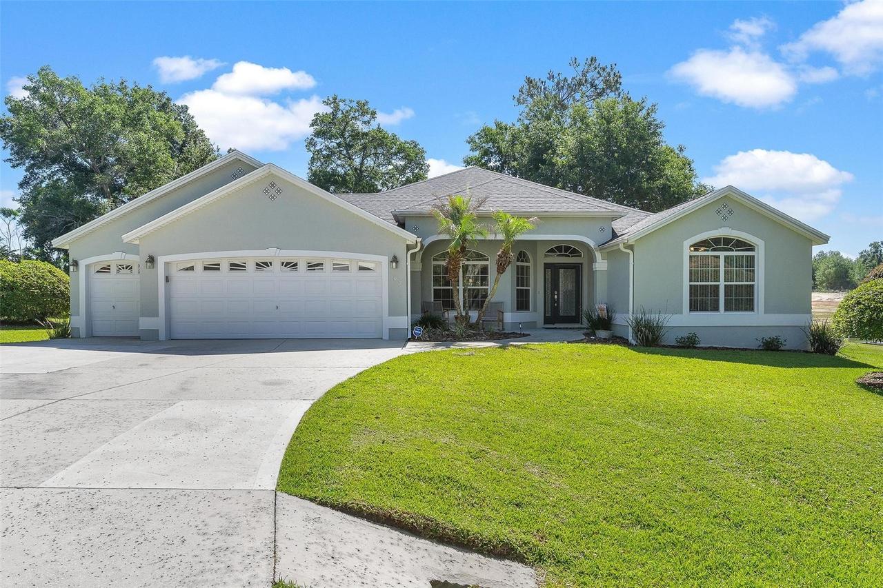 1027 Urico Golf Rd., Lady Lake, FL 32159