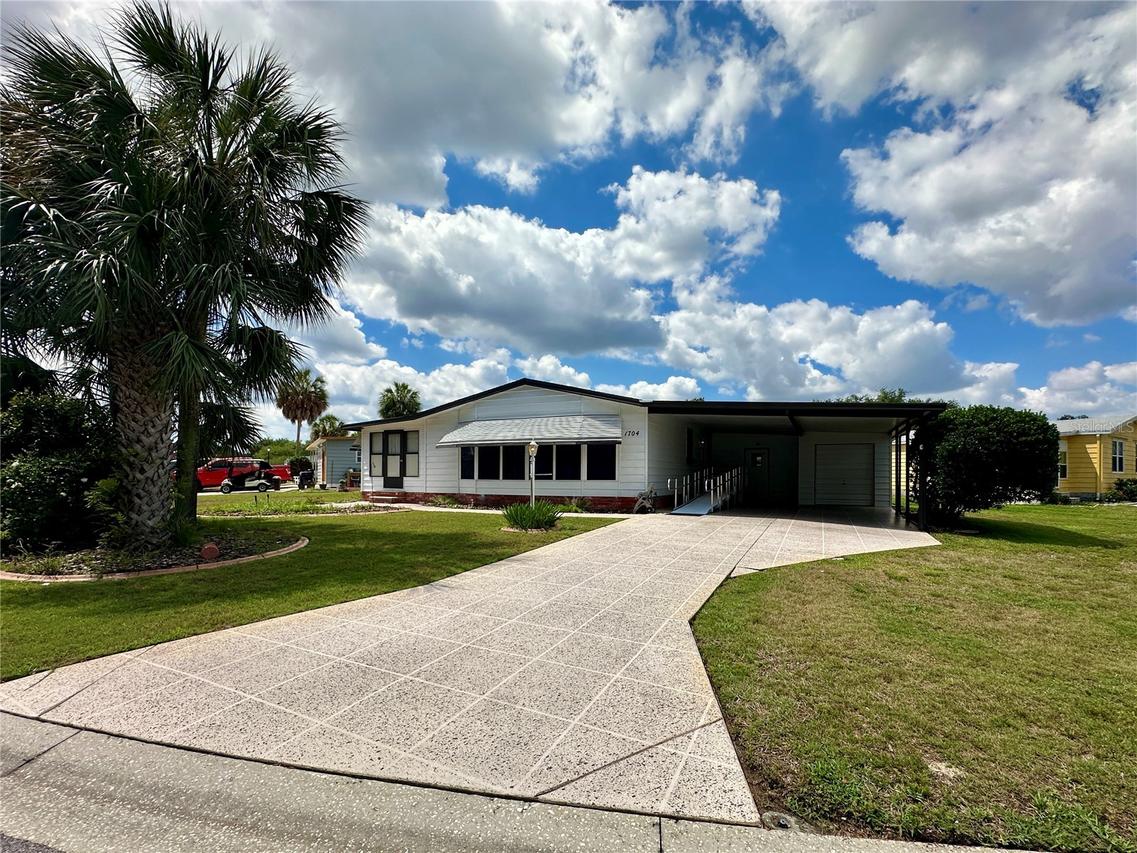 1704 Lilly Ln., The Villages, FL 32159