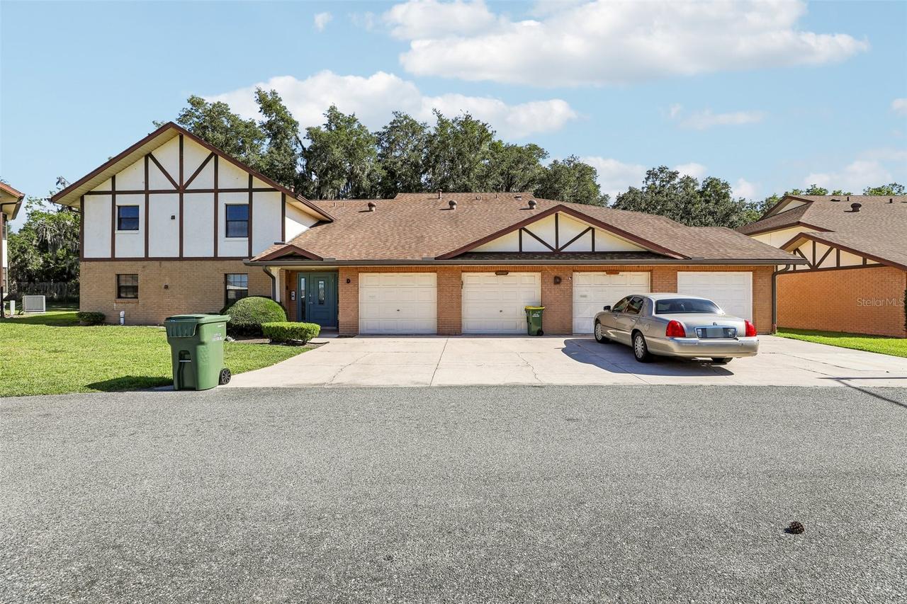 100 E Oak Terrace Dr. #D2, Leesburg, FL 34748