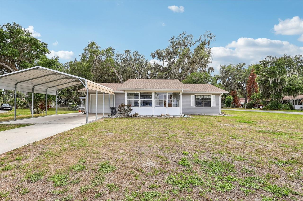 931 Cr 457a, Lake Panasoffkee, FL 33538