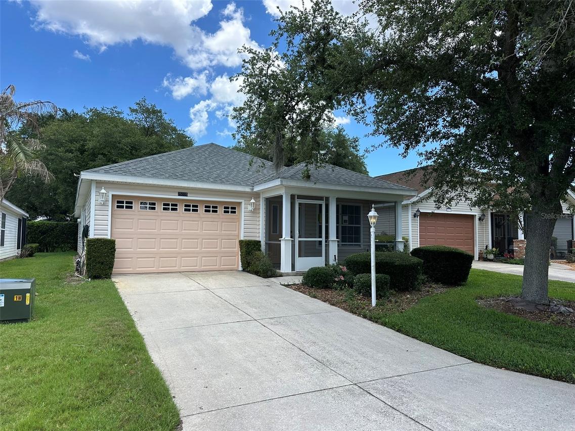 25335 Cranes Roost Cir., Leesburg, FL 34748