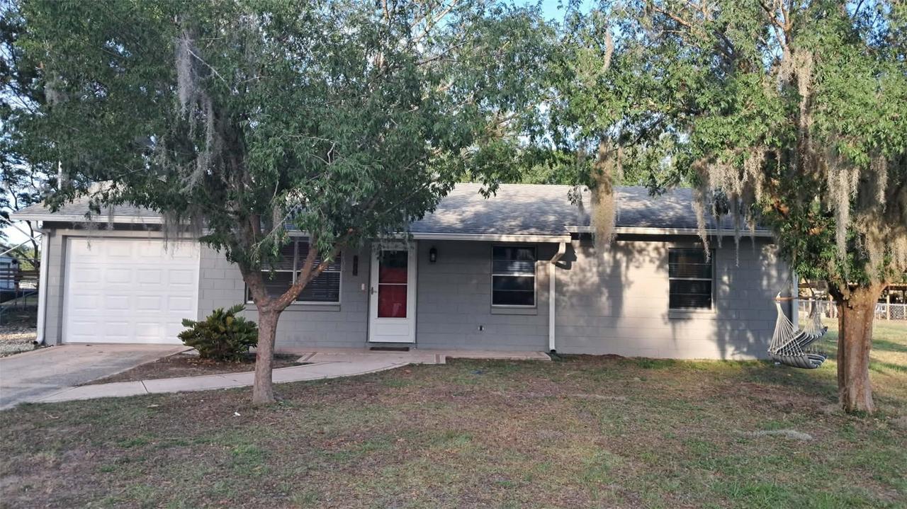 580 Fern Ave., Tavares, FL 32778