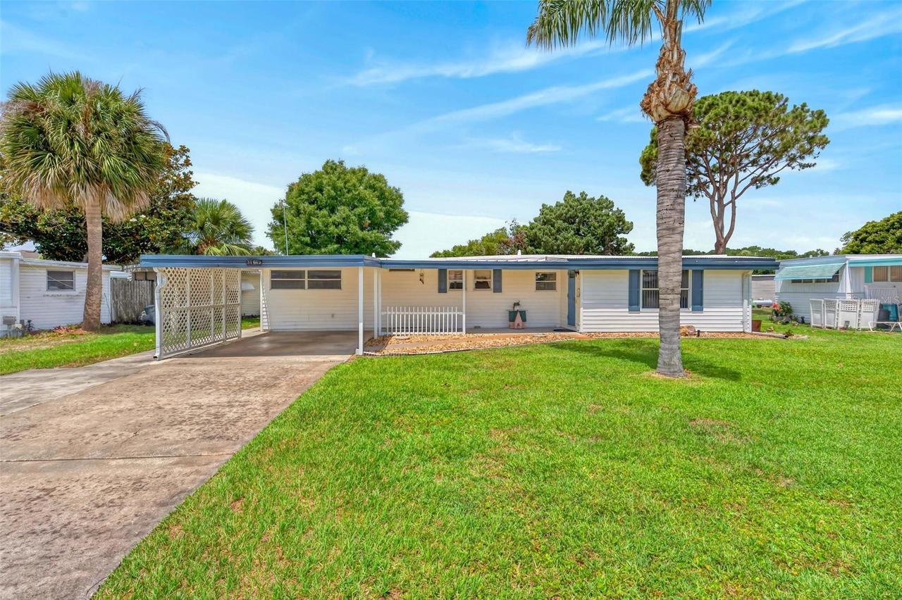 31643 Howard St., Tavares, FL 32778