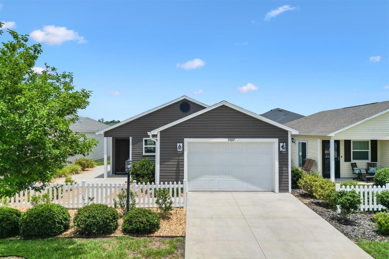 5597 Gracie Ln., The Villages, FL 32163