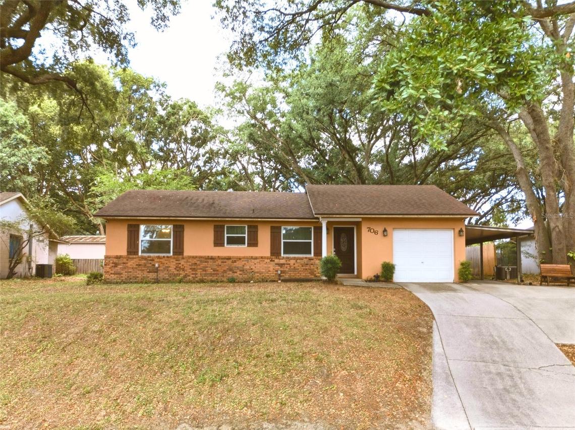 706 Lakeview Dr., Ocoee, FL 34761