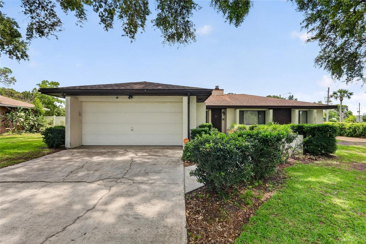 3001 Stratford Ln., Mount Dora, FL 32757
