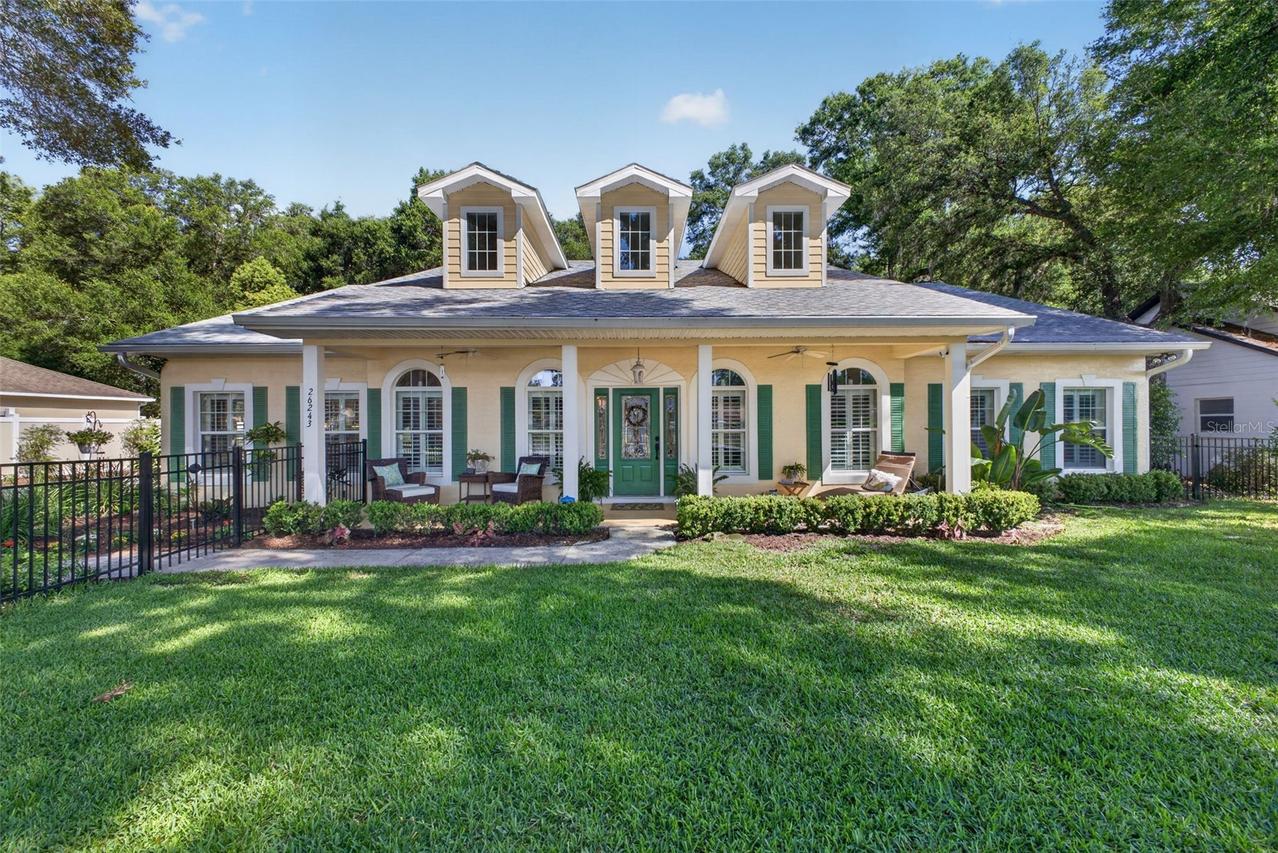 26243 Troon Ave., Mount Plymouth, FL 32776