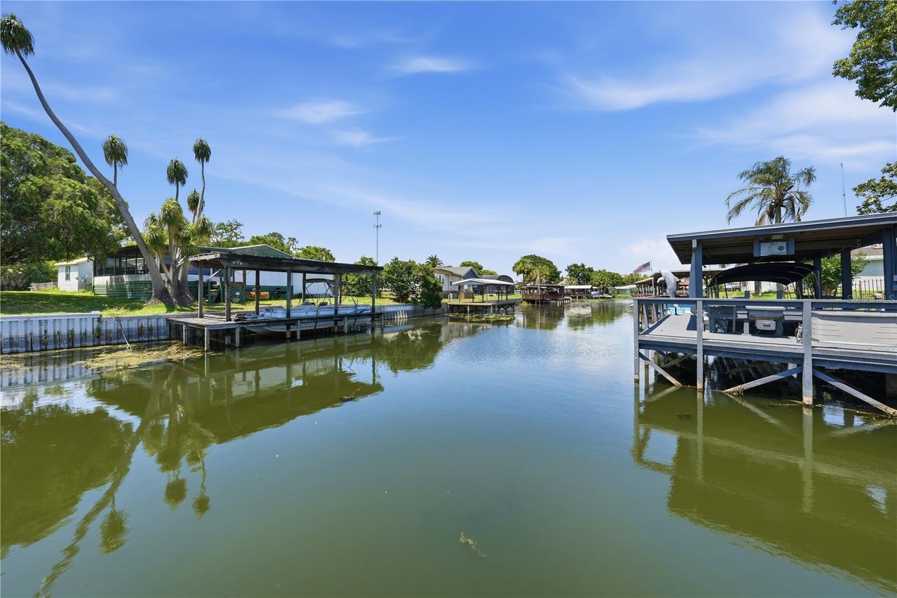 30107 Green Bay Dr., Tavares, FL 32778
