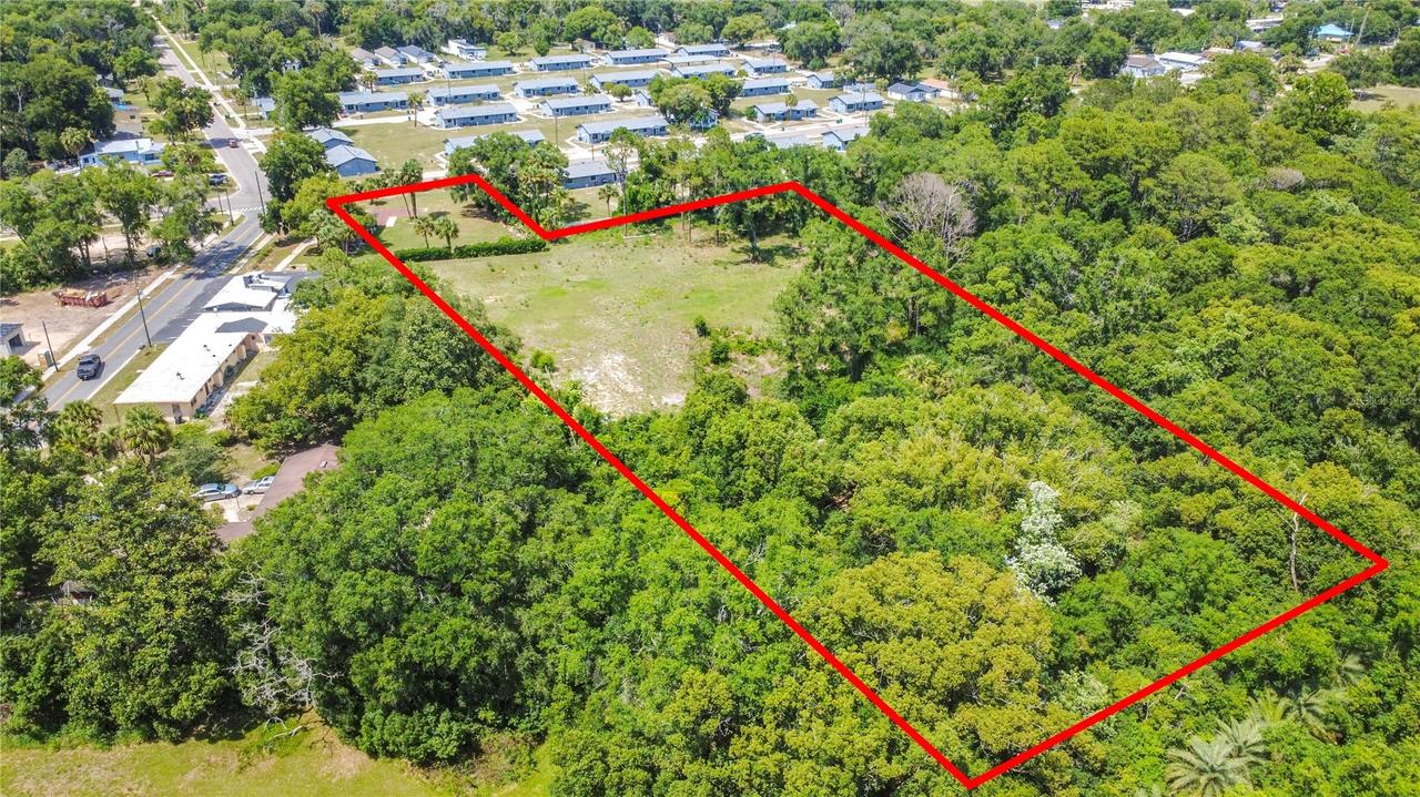 E Bates Ave., Eustis, FL 32726