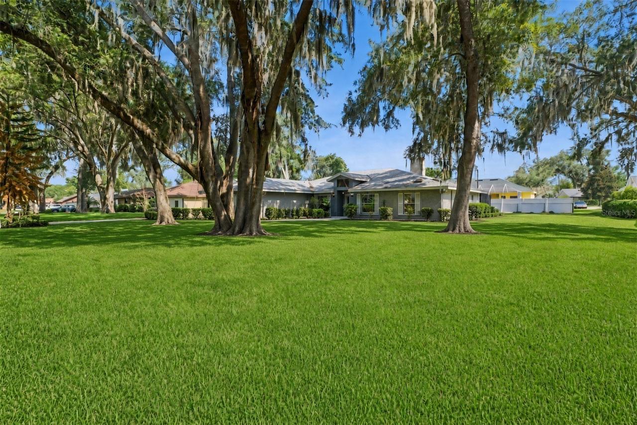 2610 Twelve Point Dr., Lakeland, FL 33811