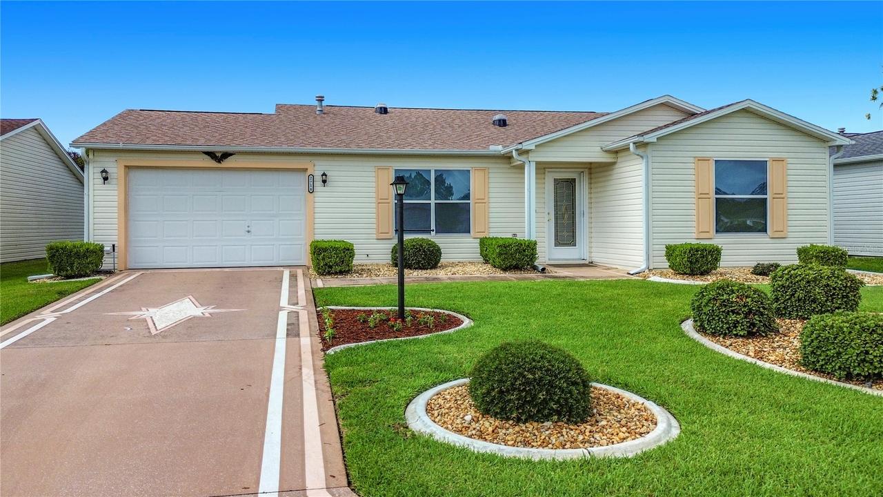 2718 Benavides Dr., The Villages, FL 32162