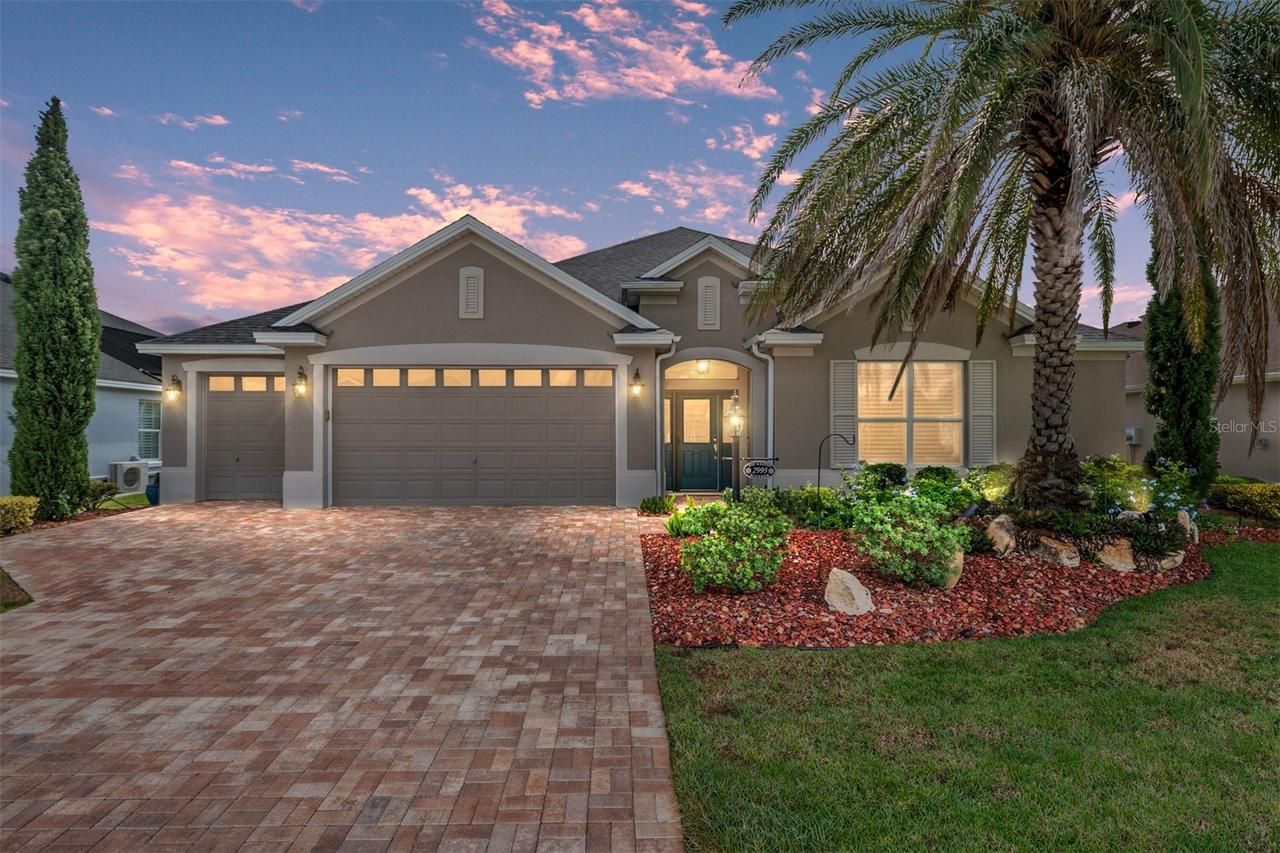 2993 Rainsong Ave., The Villages, FL 32163