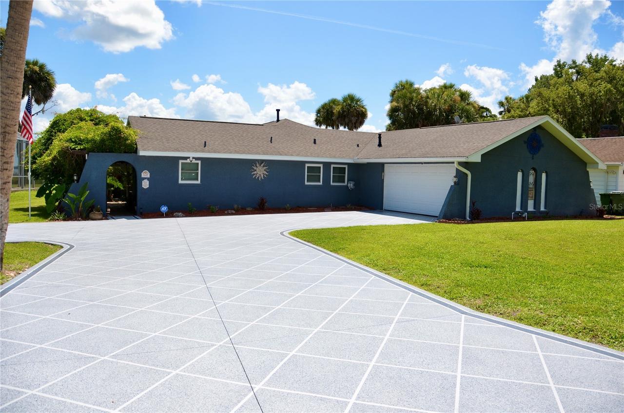 1102 N Palmetto St., Leesburg, FL 34748
