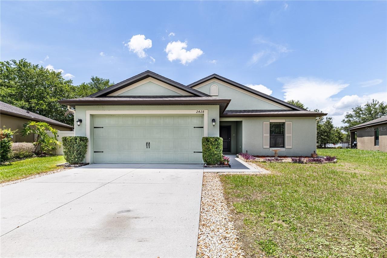 2428 Bexley Dr., Tavares, FL 32778