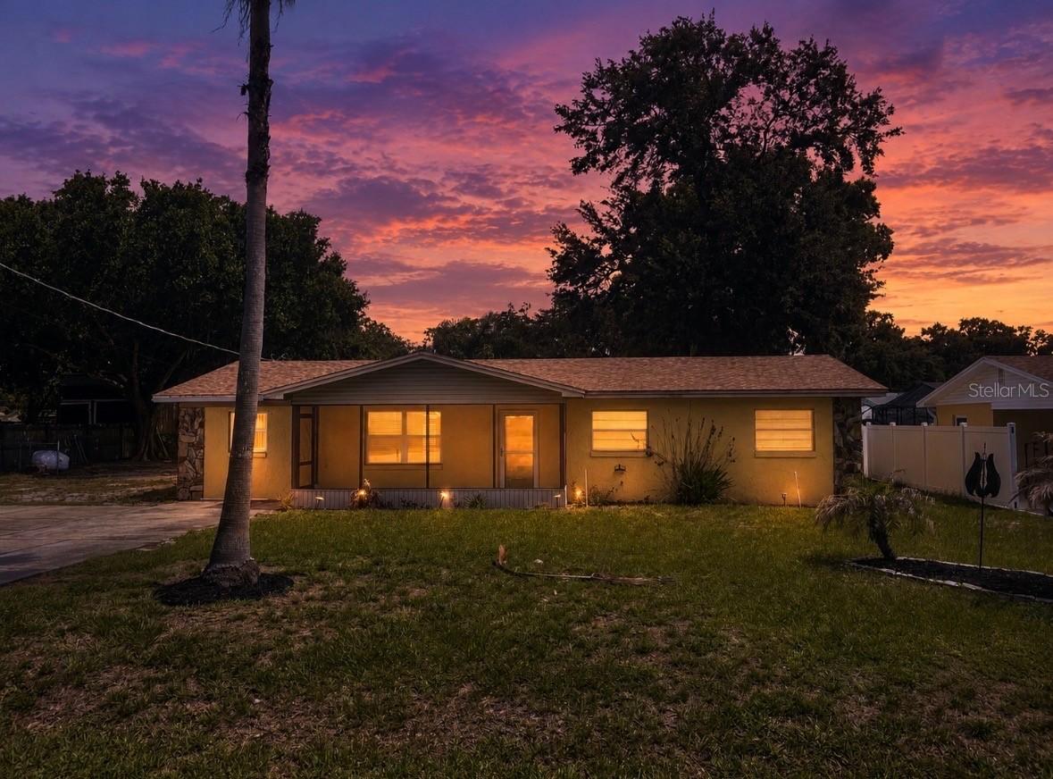 124 Bishop St., Auburndale, FL 33823