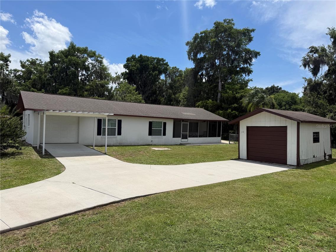 1141 County Road 457, Lake Panasoffkee, FL 33538