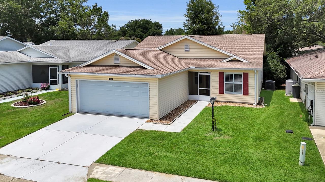 701 Glen Oaks Dr., Leesburg, FL 34748