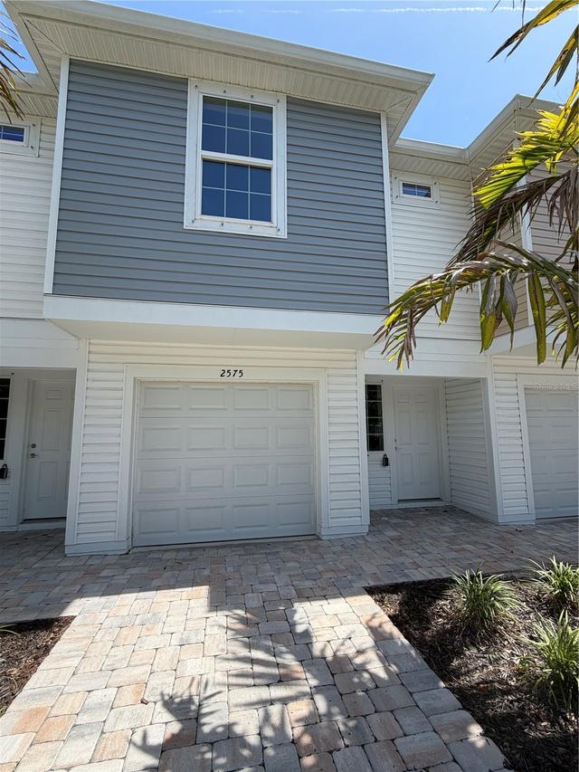 2575 6th Avenue Dr., Bradenton, FL 34208