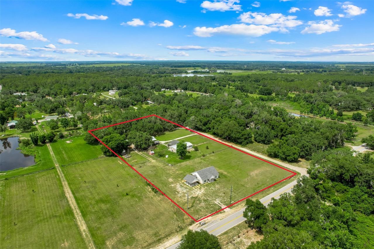 21301 Quail Hammock Ln., Groveland, FL 34736