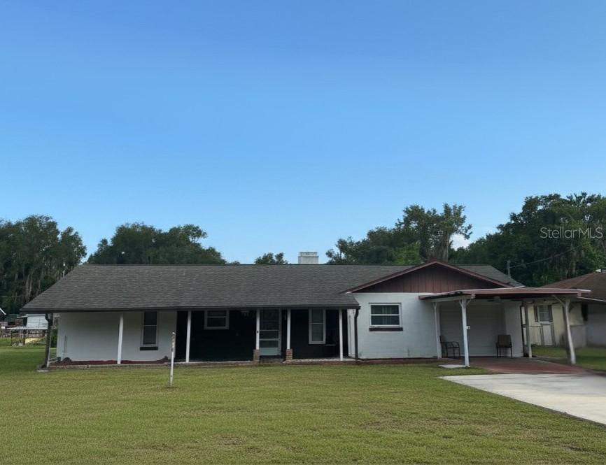 919 Cr 482d, Lake Panasoffkee, FL 33538