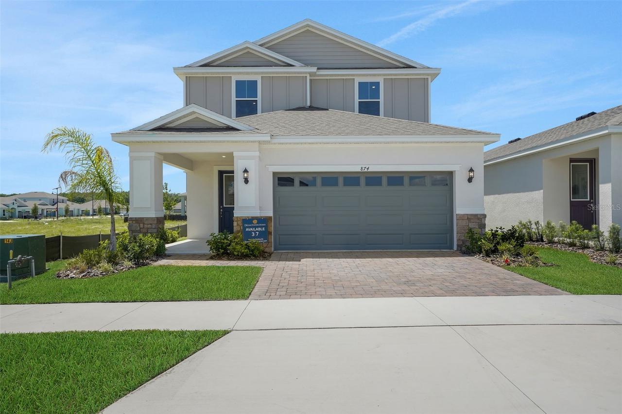 874 Sunshower Dr., Lady Lake, FL 32159
