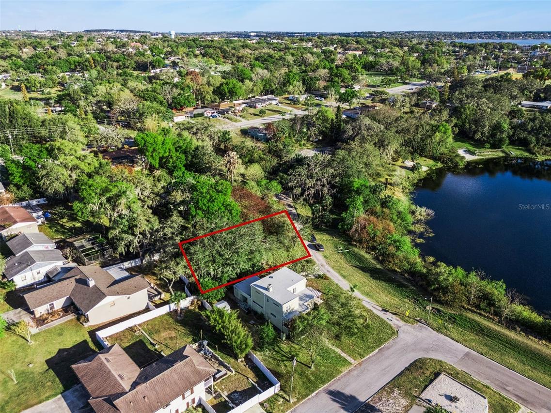 Crystal Lake Dr., Clermont, FL 34711