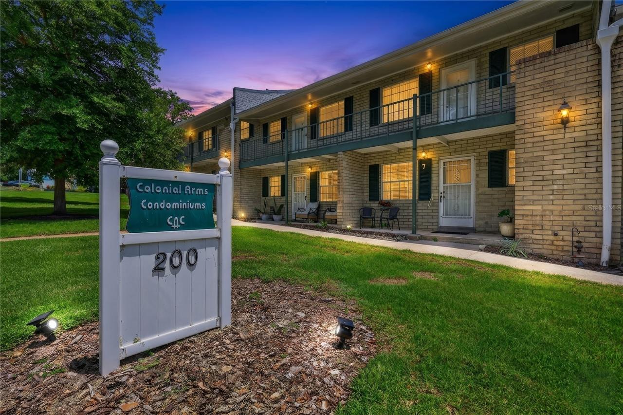200 E 10th Ave. #8, Mount Dora, FL 32757