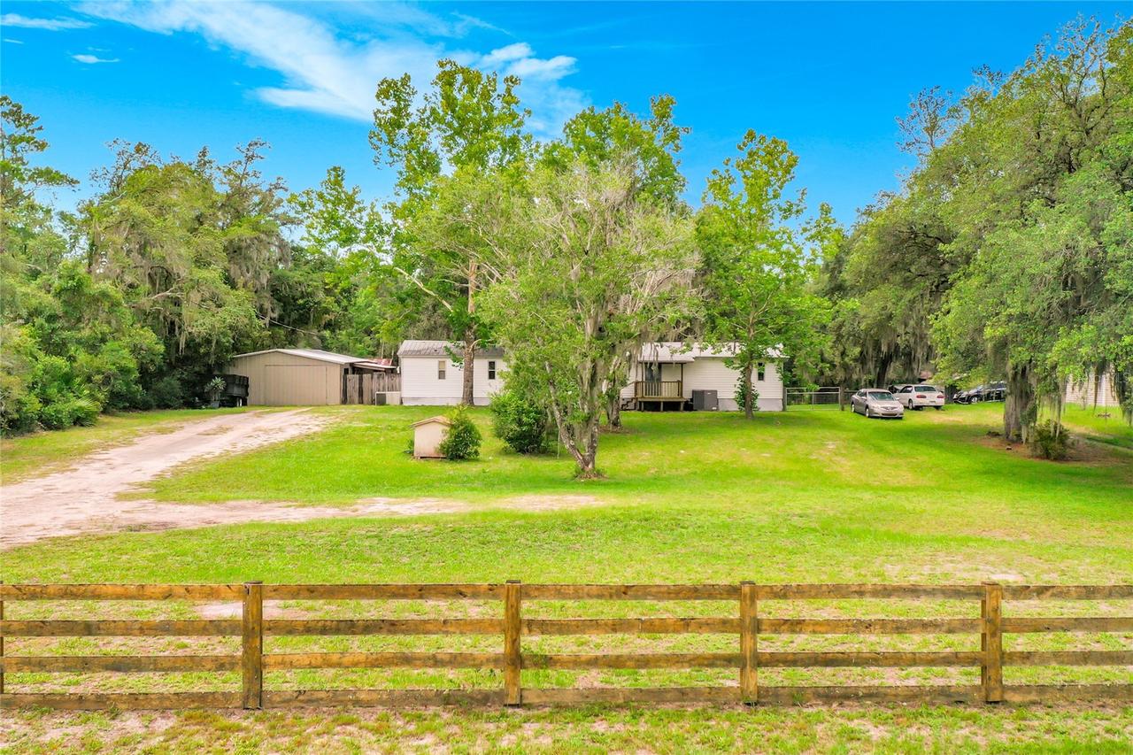 31032 Rory Ln., Eustis, FL 32736