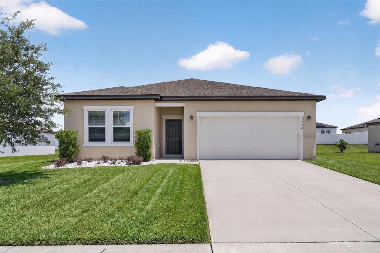 16434 Blooming Cherry Dr., Groveland, FL 34736