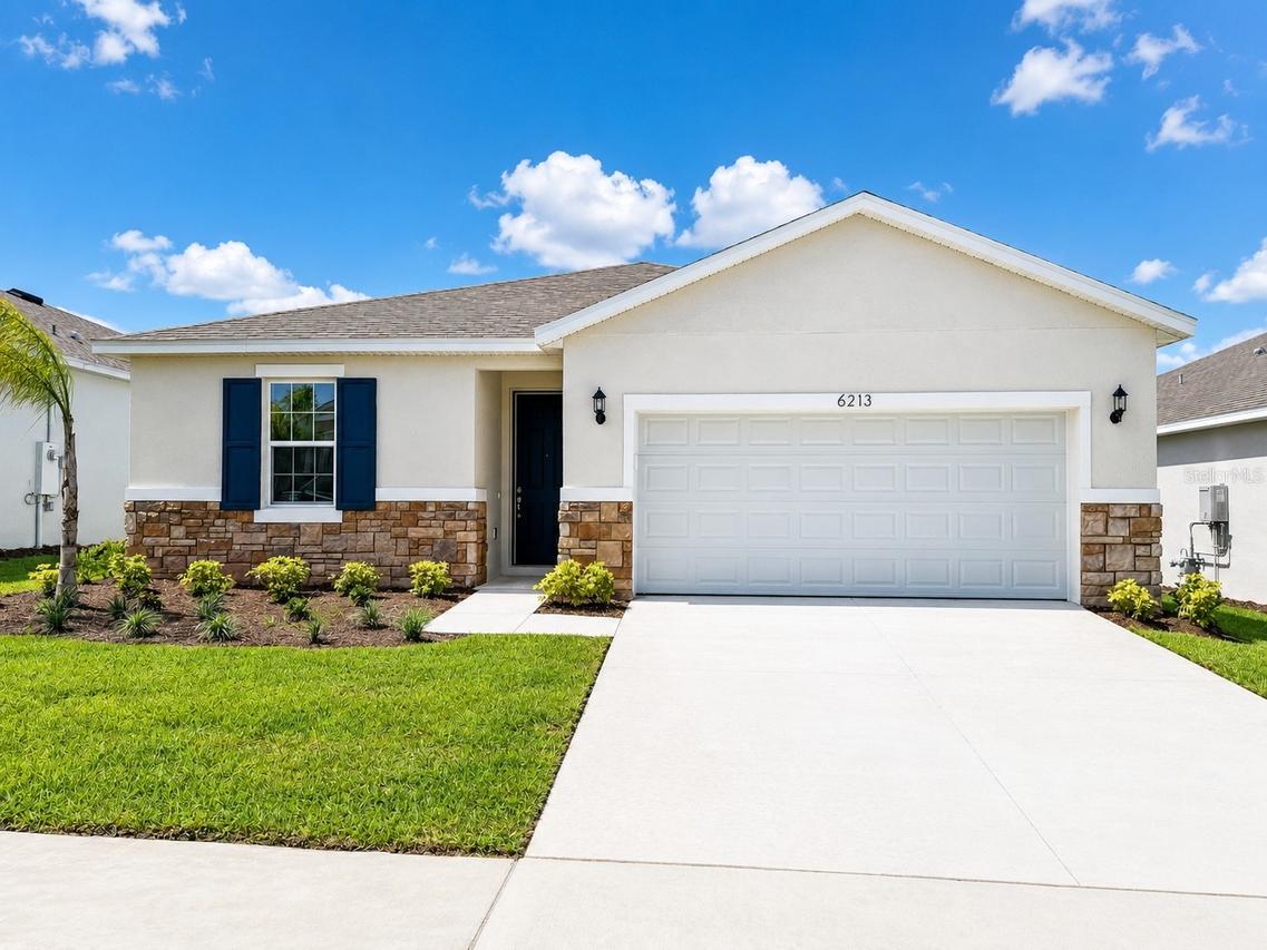 6213 Sanders Grove Cir., Okahumpka, FL 34762