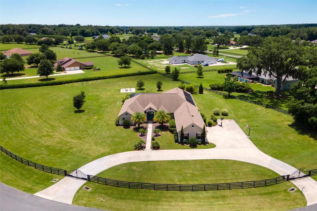 2587 NE 108th Ln., Oxford, FL 34484
