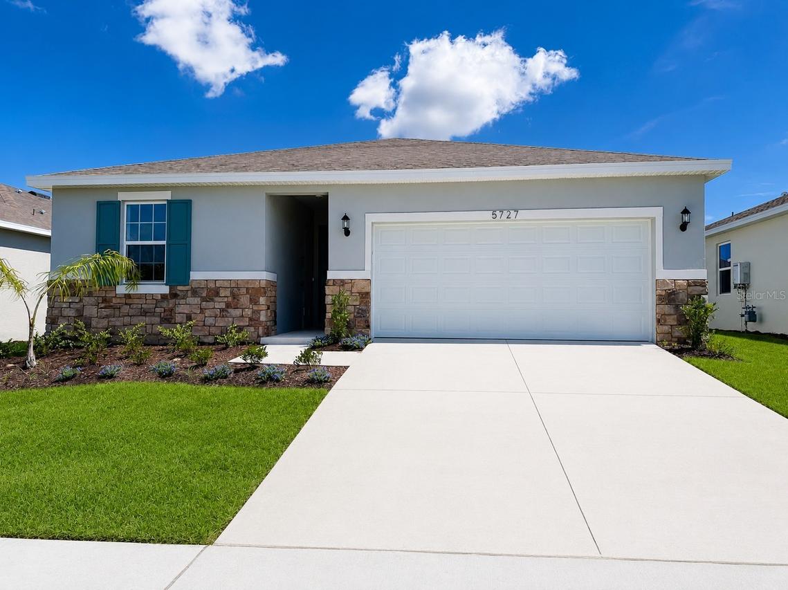 5727 Hiawassee Rd., Okahumpka, FL 34762