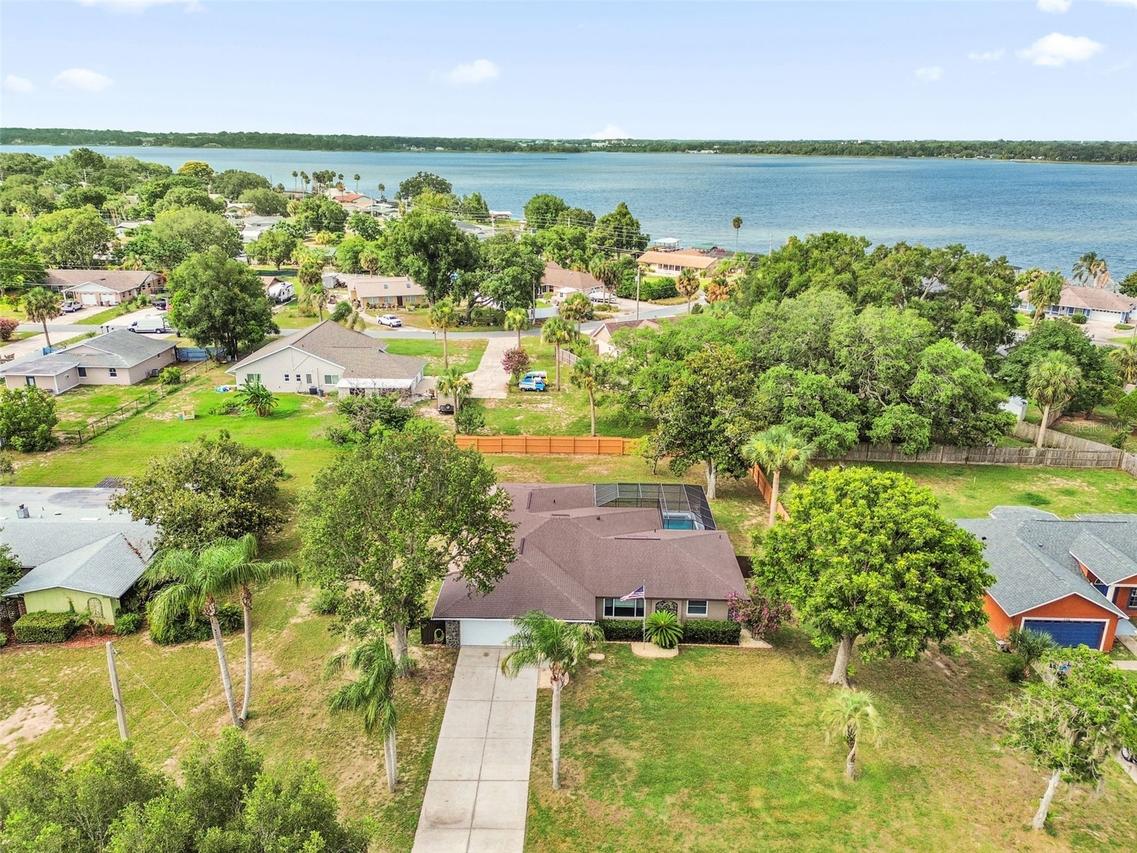 5202 Sydney Rd., Fruitland Park, FL 34731