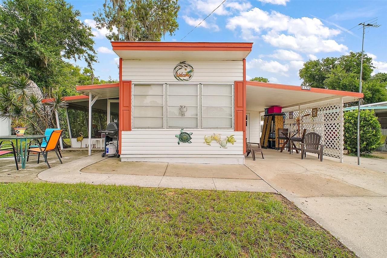 11723 Magnolia Ave., Tavares, FL 32778