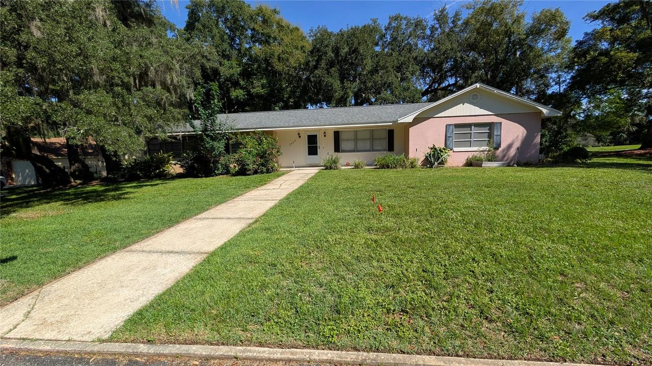 2469 Broadvue Ave., Eustis, FL 32726