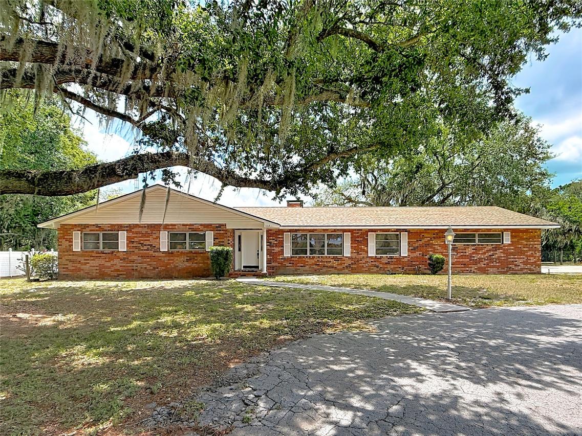 1112 Caballo Rd., Leesburg, FL 34748